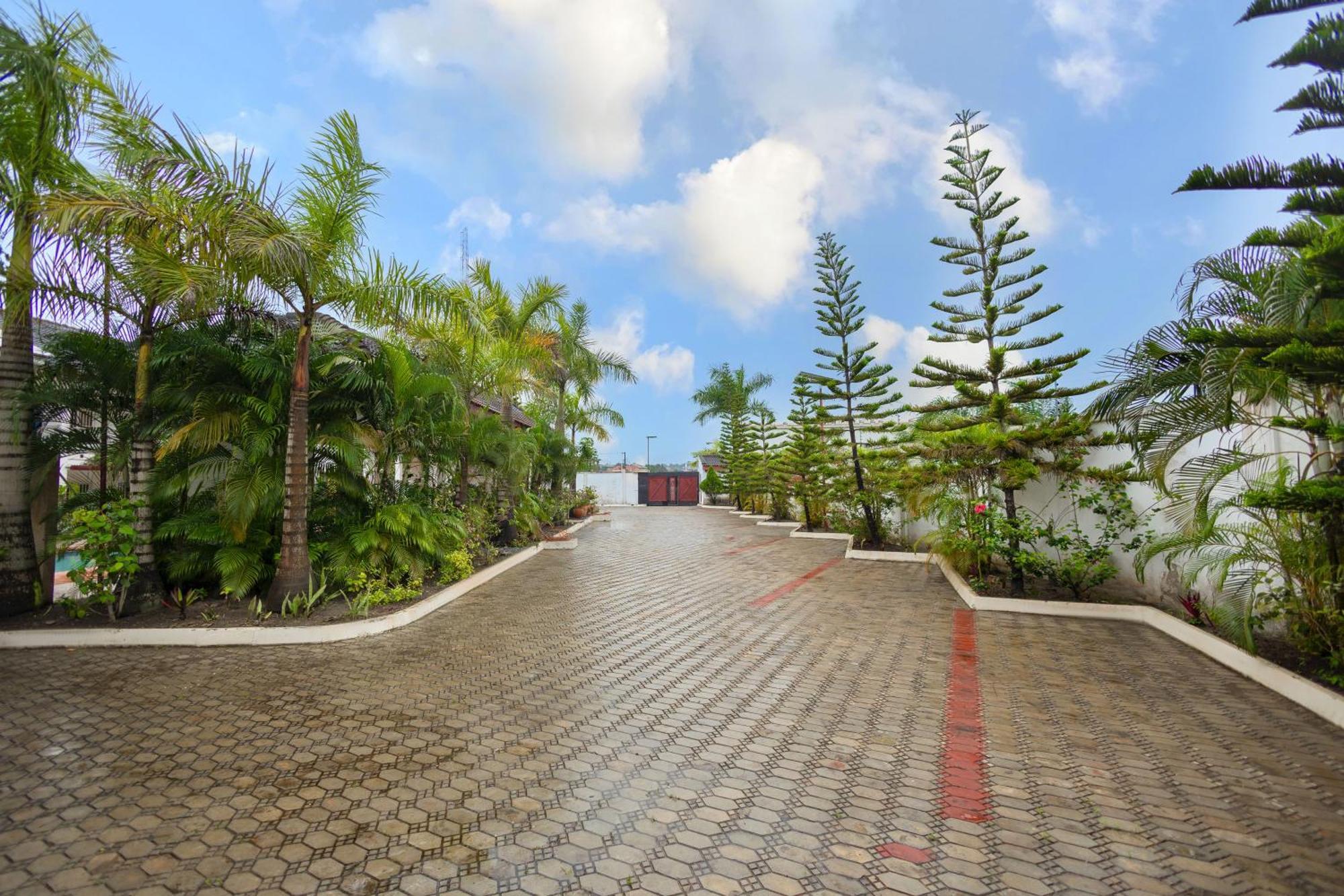 تاكورادي Bragha Apartments And Hotel المظهر الخارجي الصورة