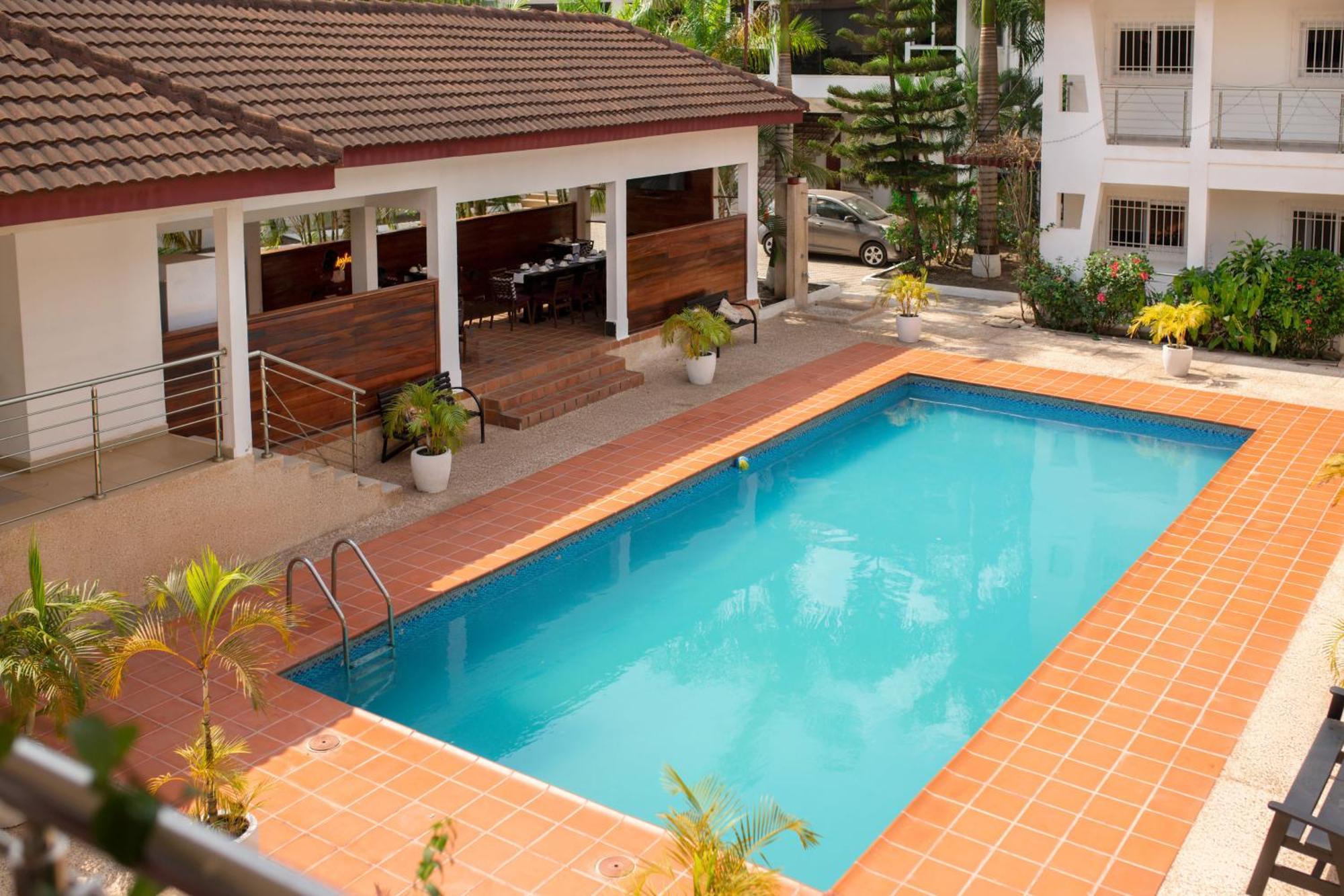 تاكورادي Bragha Apartments And Hotel المظهر الخارجي الصورة